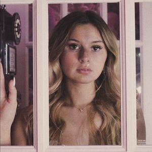 Meet your Posher, Alyvia